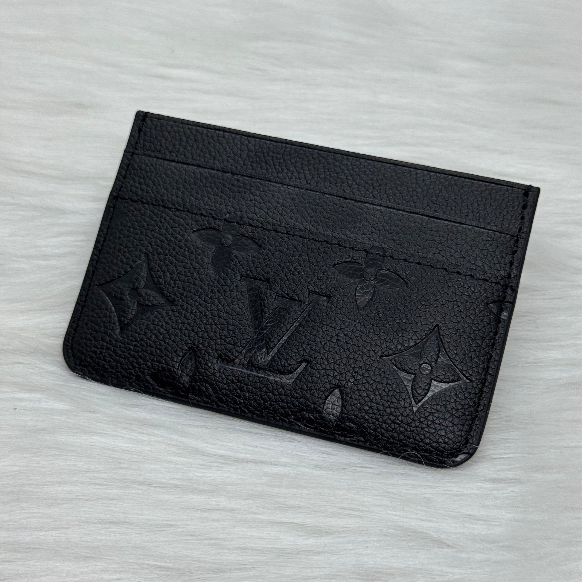 Louis Vuitton Card-Holder |Black Embossed Logo|