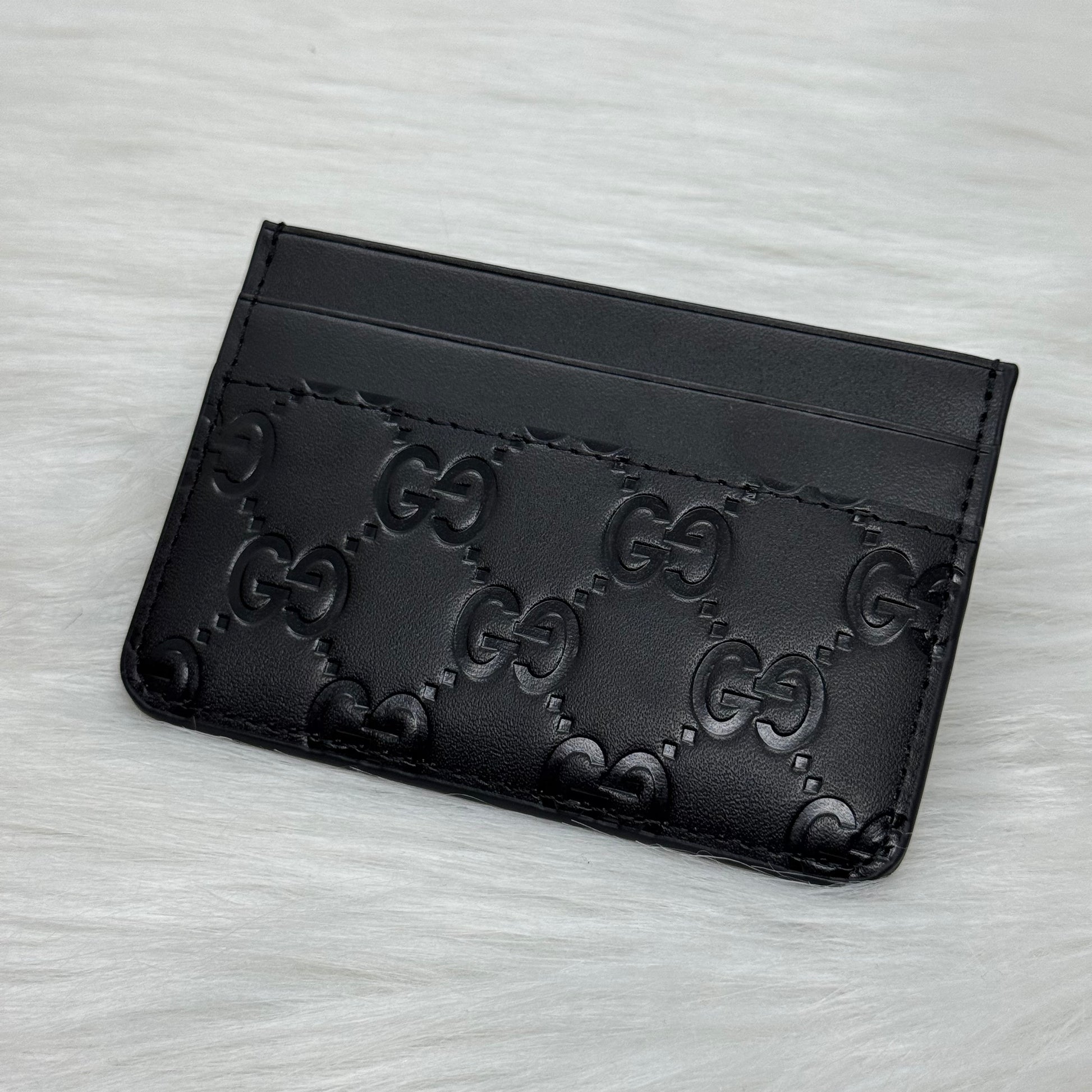 Gucci card-holder |Embossed Logo|