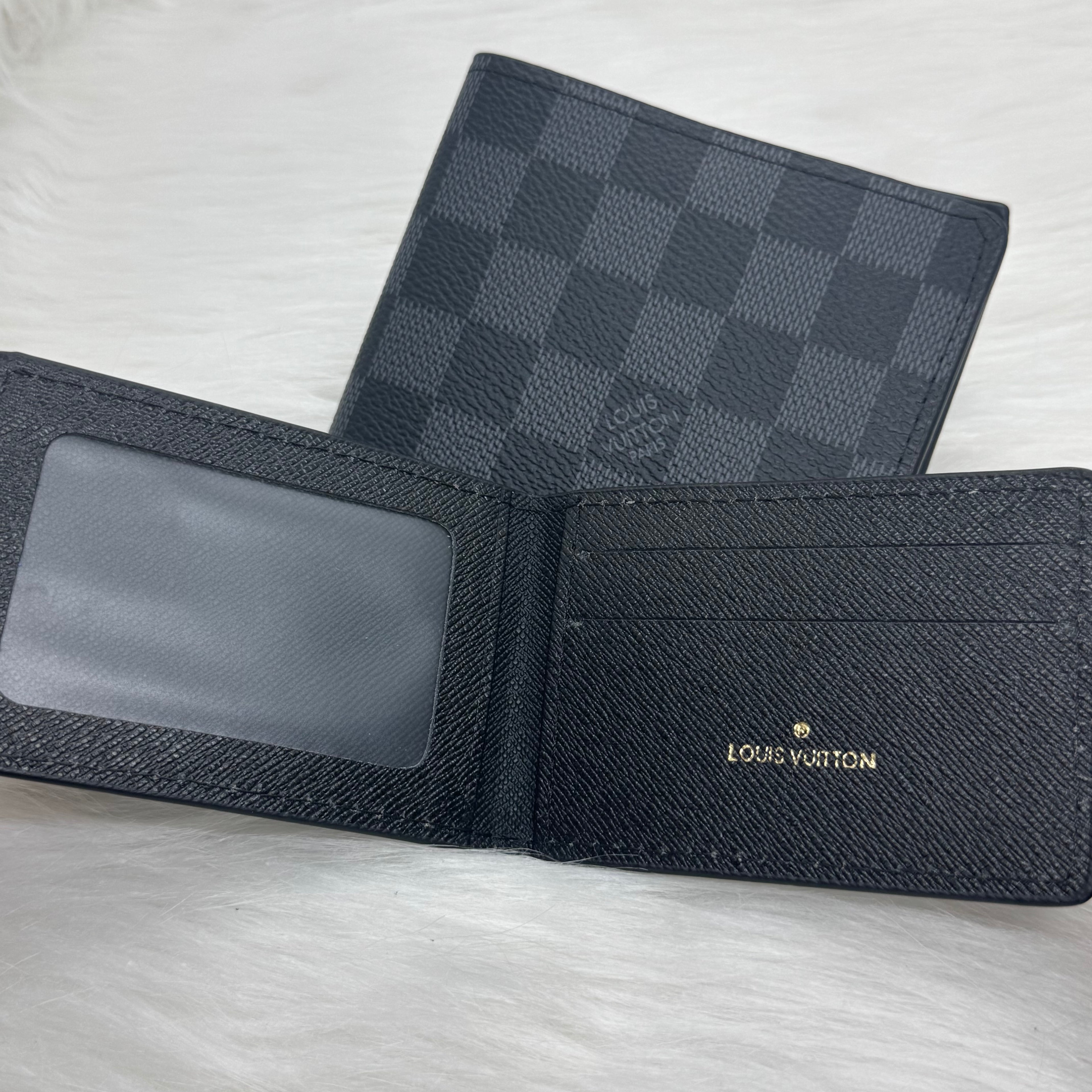 Louis Vuitton Wallet |Gray|
