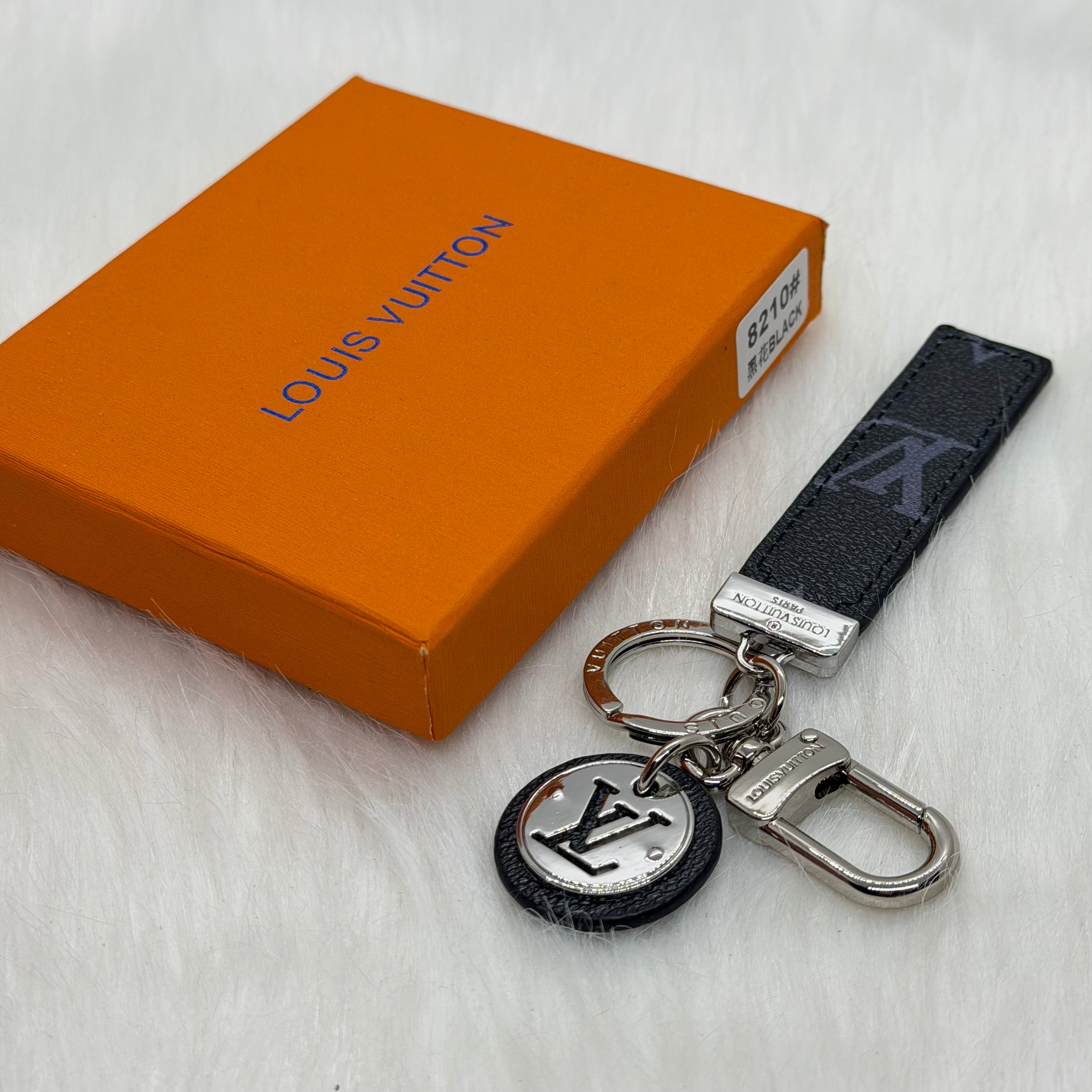 Louis Vuitton Tag Keychain |Black|