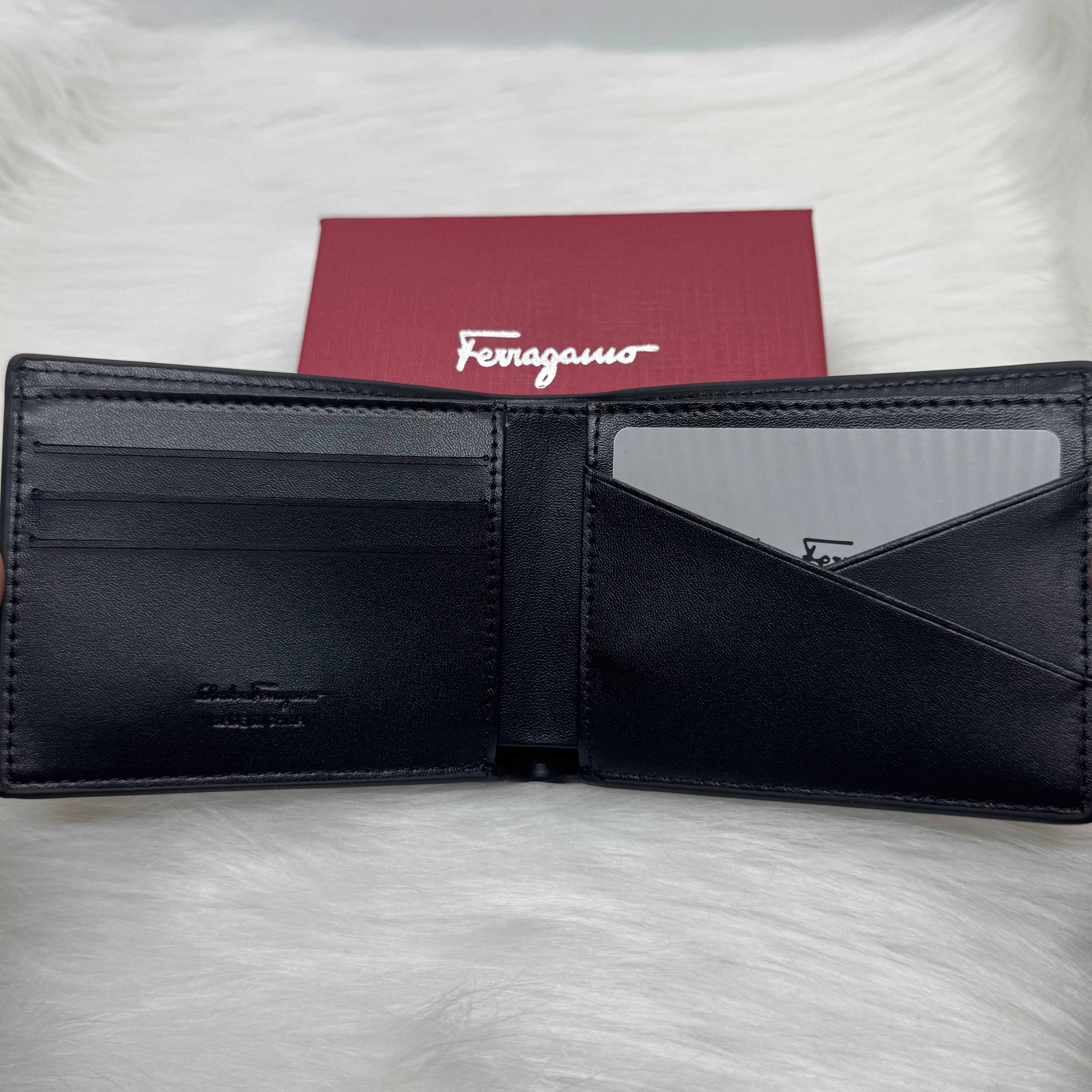 Ferragamo Wallet |Black|
