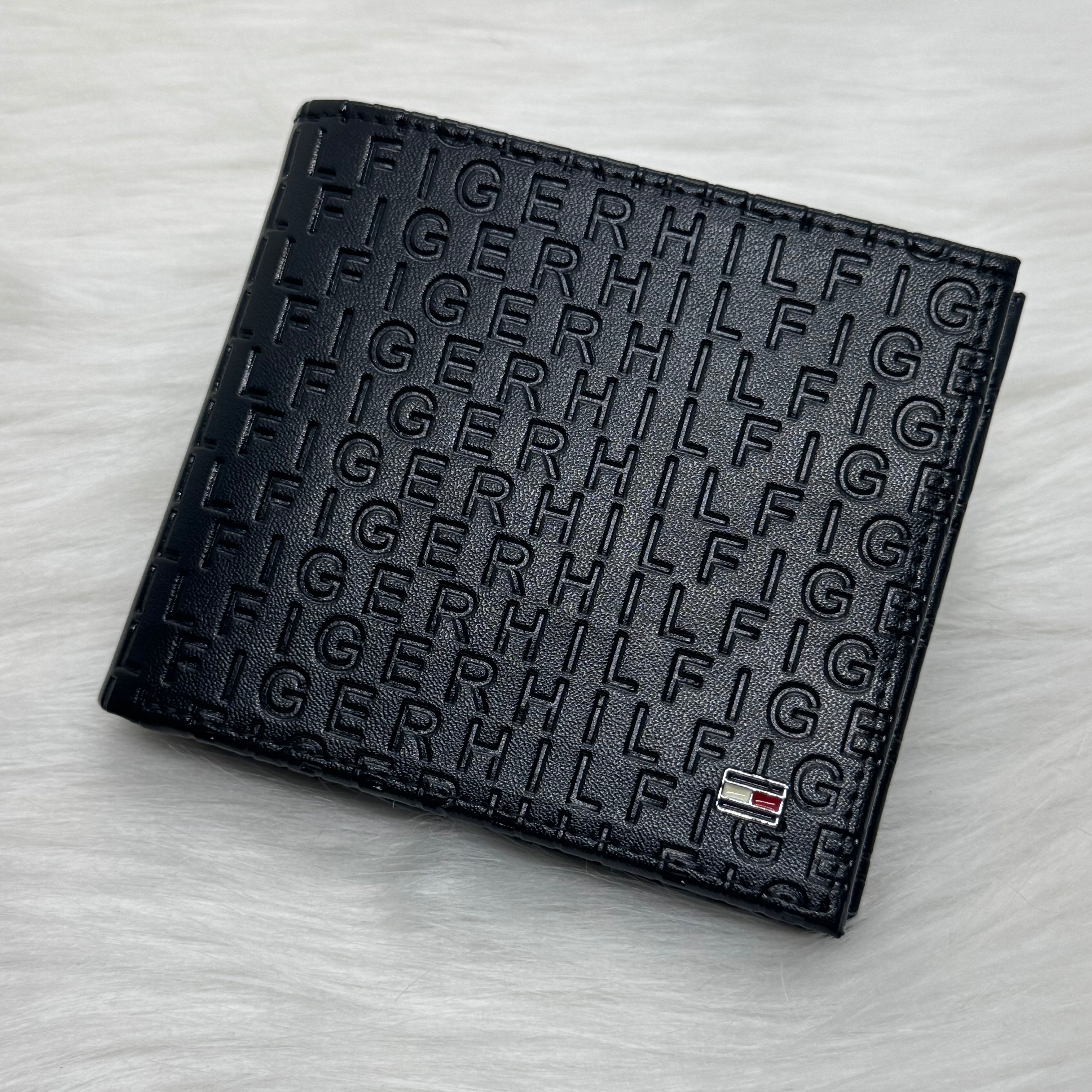 Tommy Hilfiger Erik Passcase Wallet |Black|