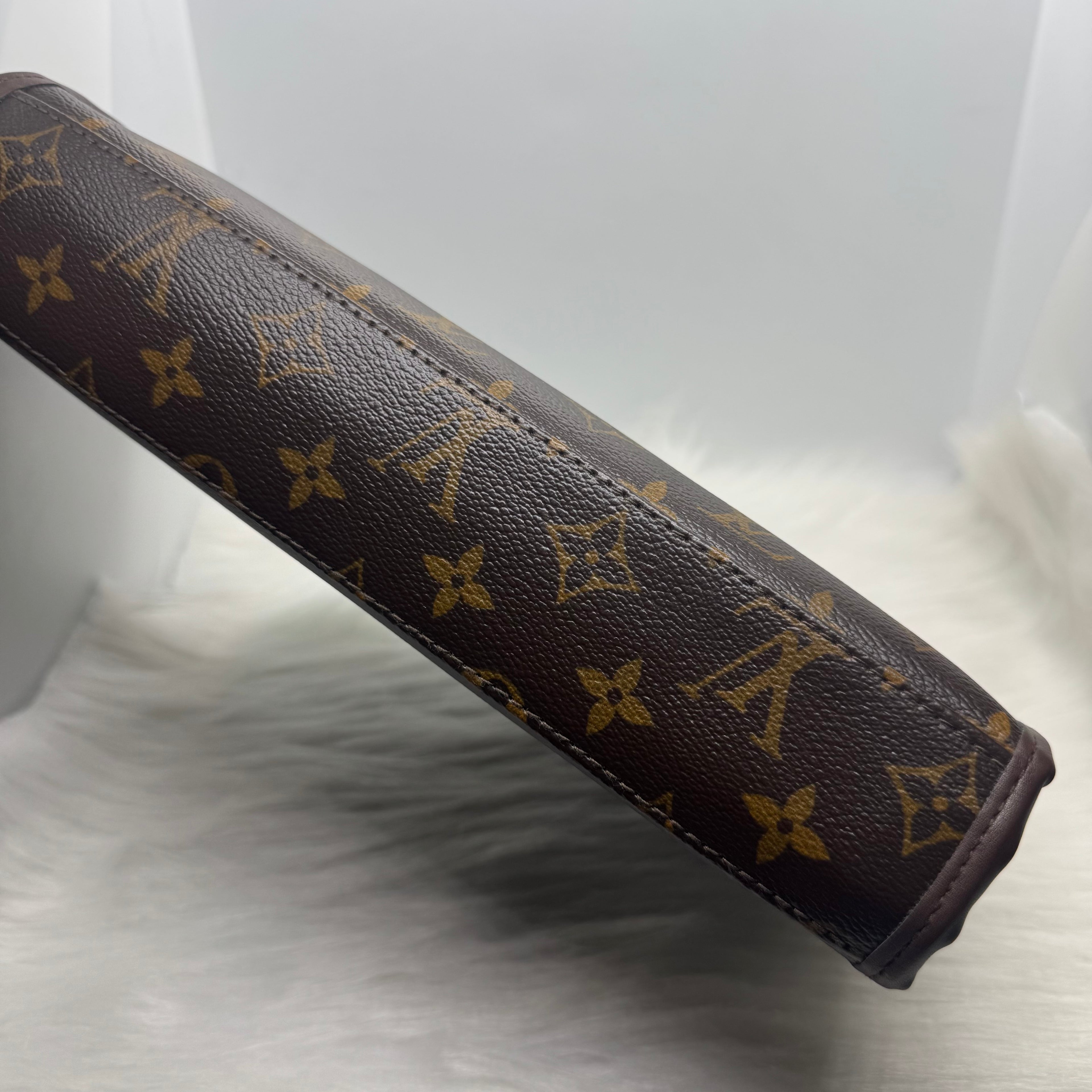 Louis Vuitton Clutch Bag |Brown|