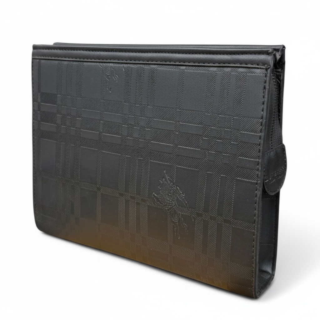 Burberry Clutch Bag 535