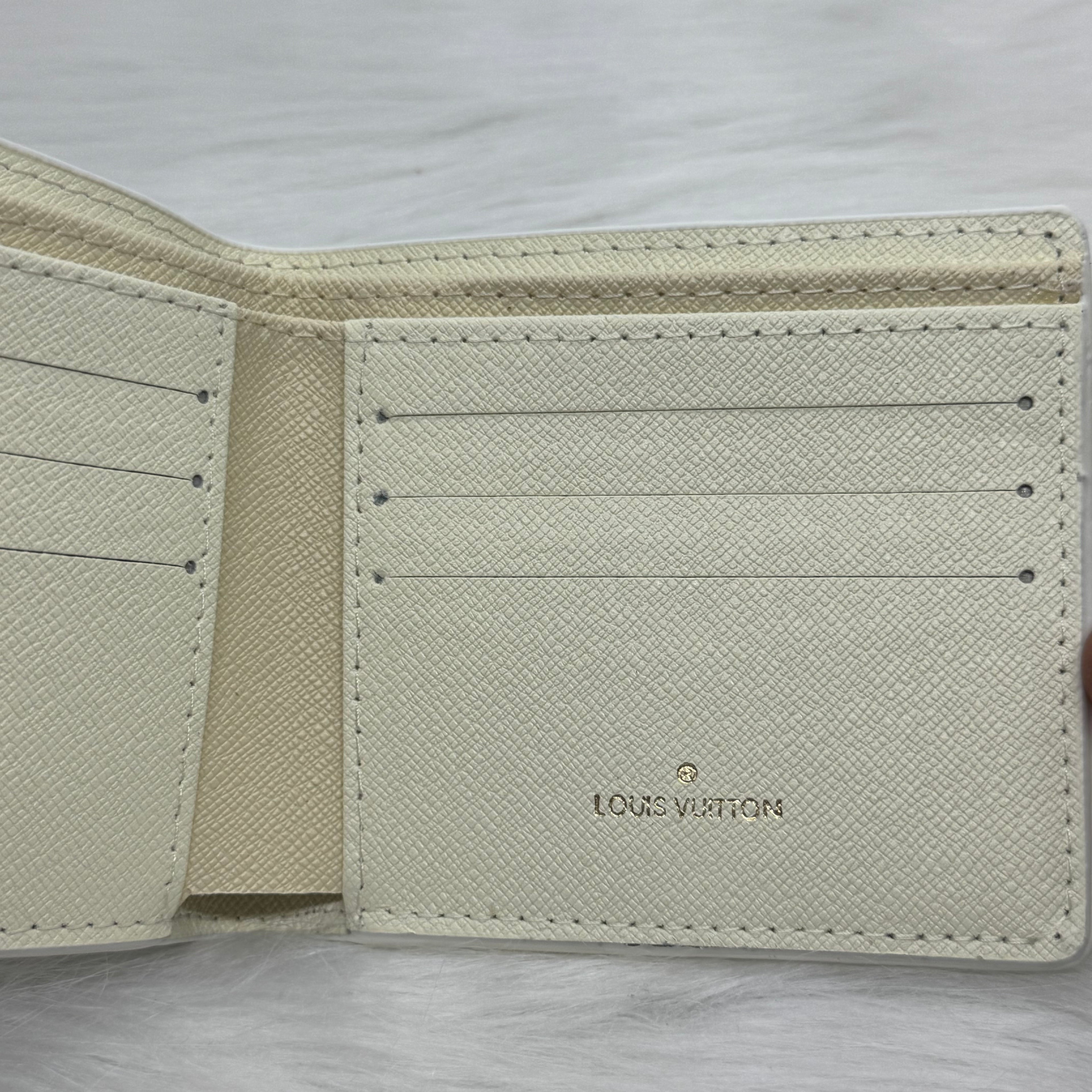 Louis Vuitton Wallet |White|