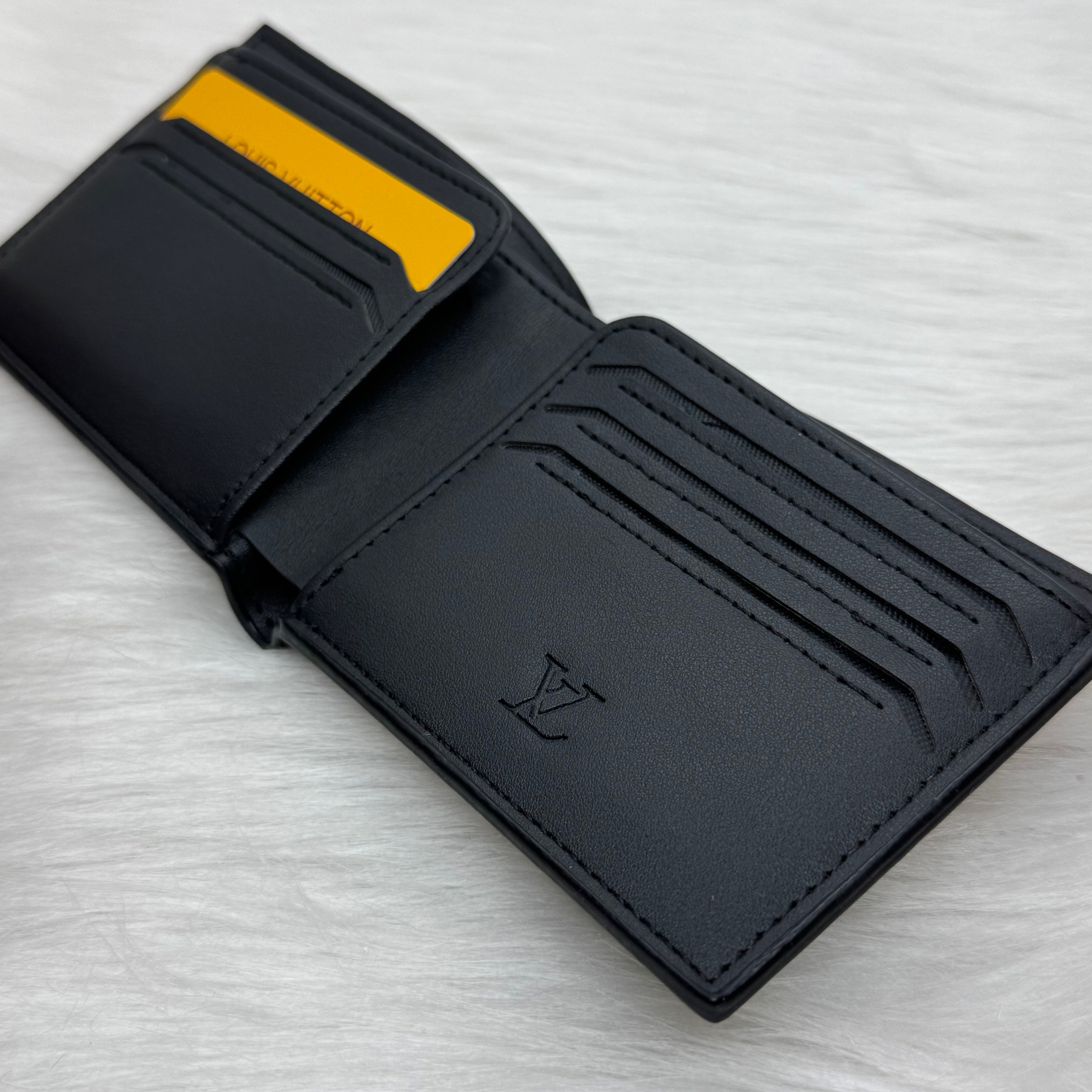 Louis Vuitton wallet |Black|