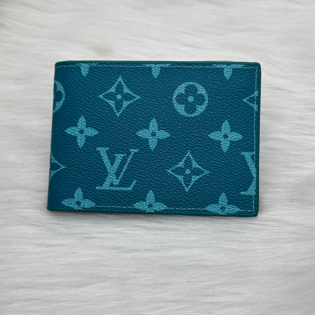 Louis vuitton wallet |Green|