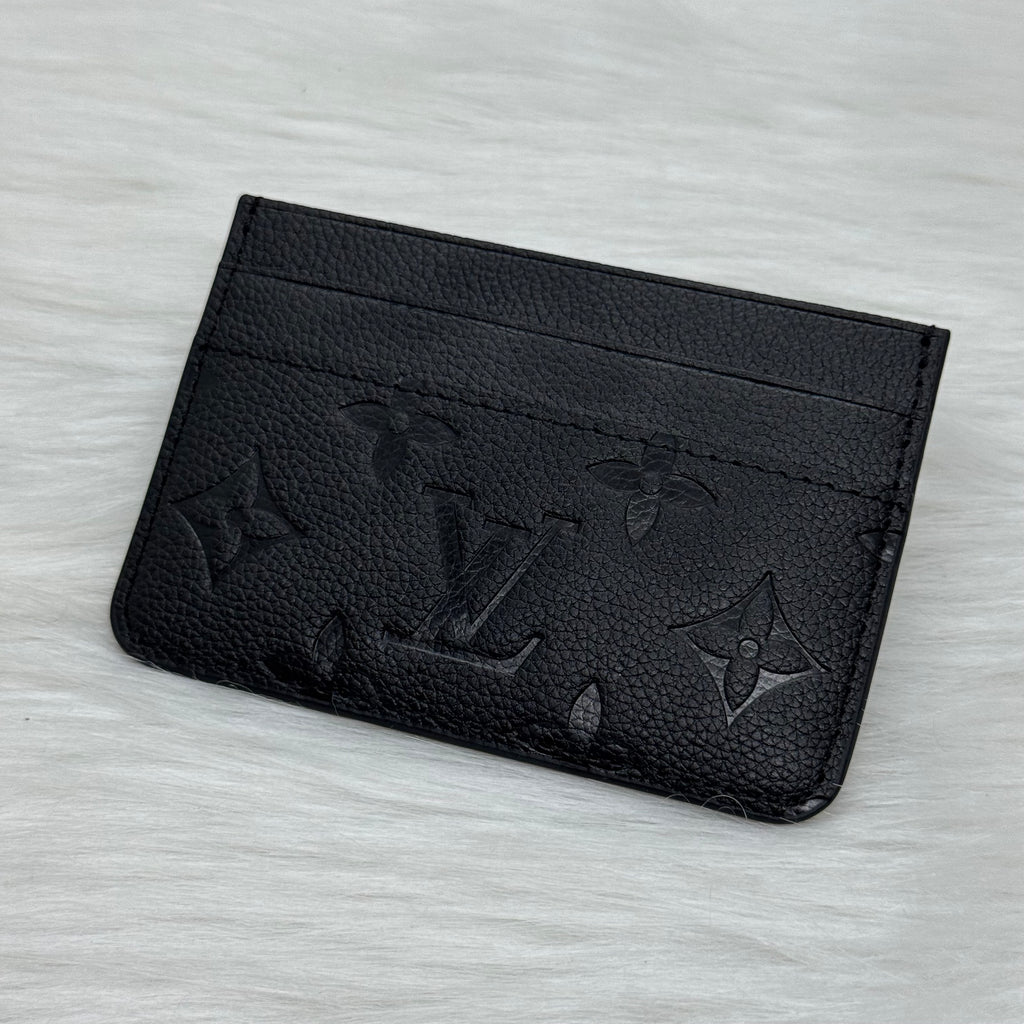 Louis Vuitton Card-Holder |Black Embossed Logo|