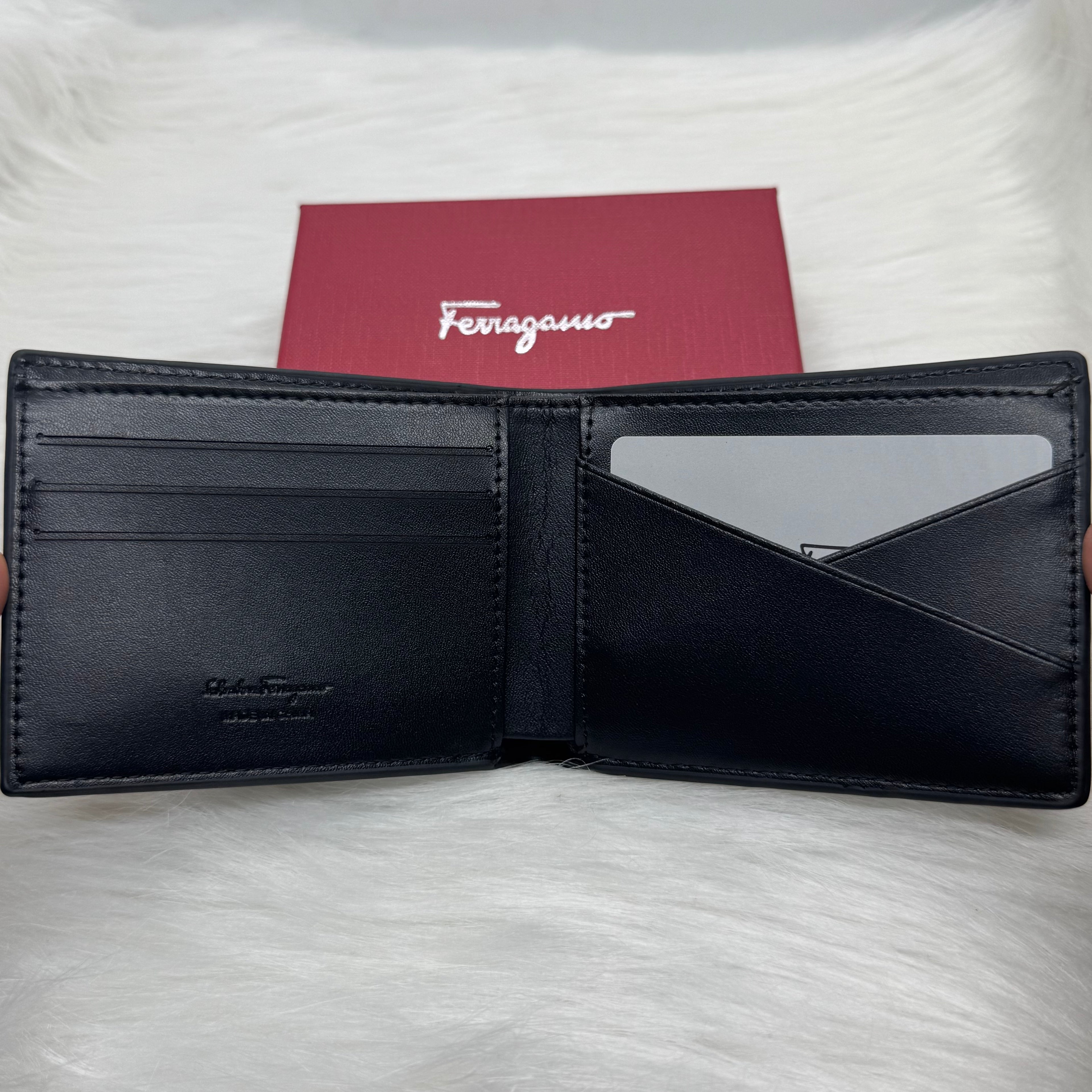 Ferragamo Wallet |Black|