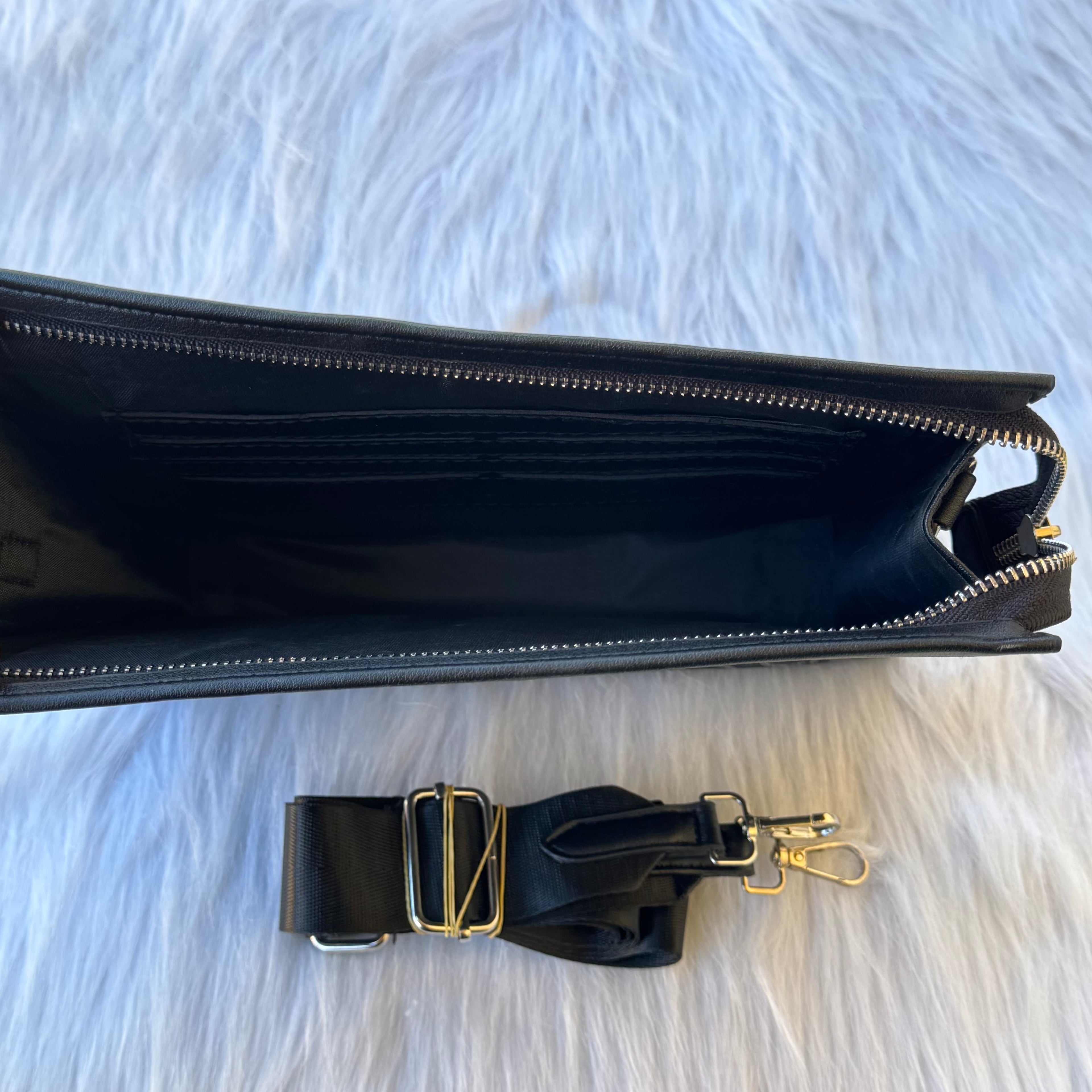Calvin Klein Clutch Bag |Black|