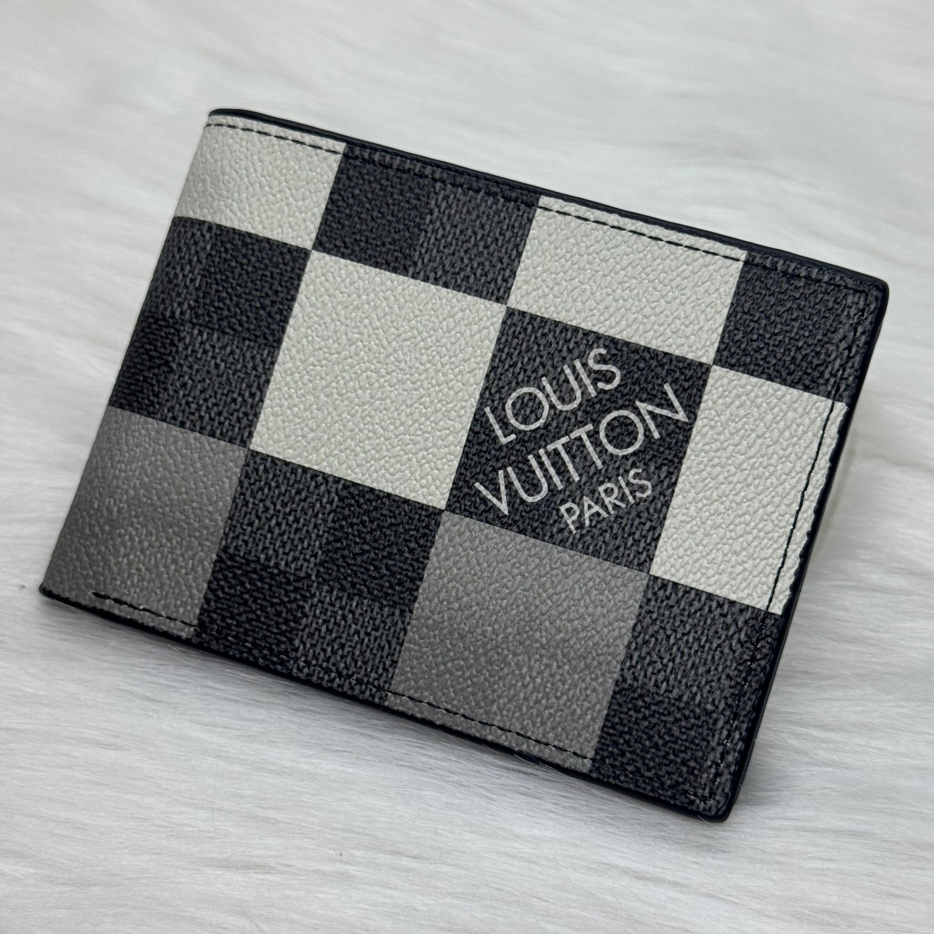 Louis vuitton wallet |Gray|
