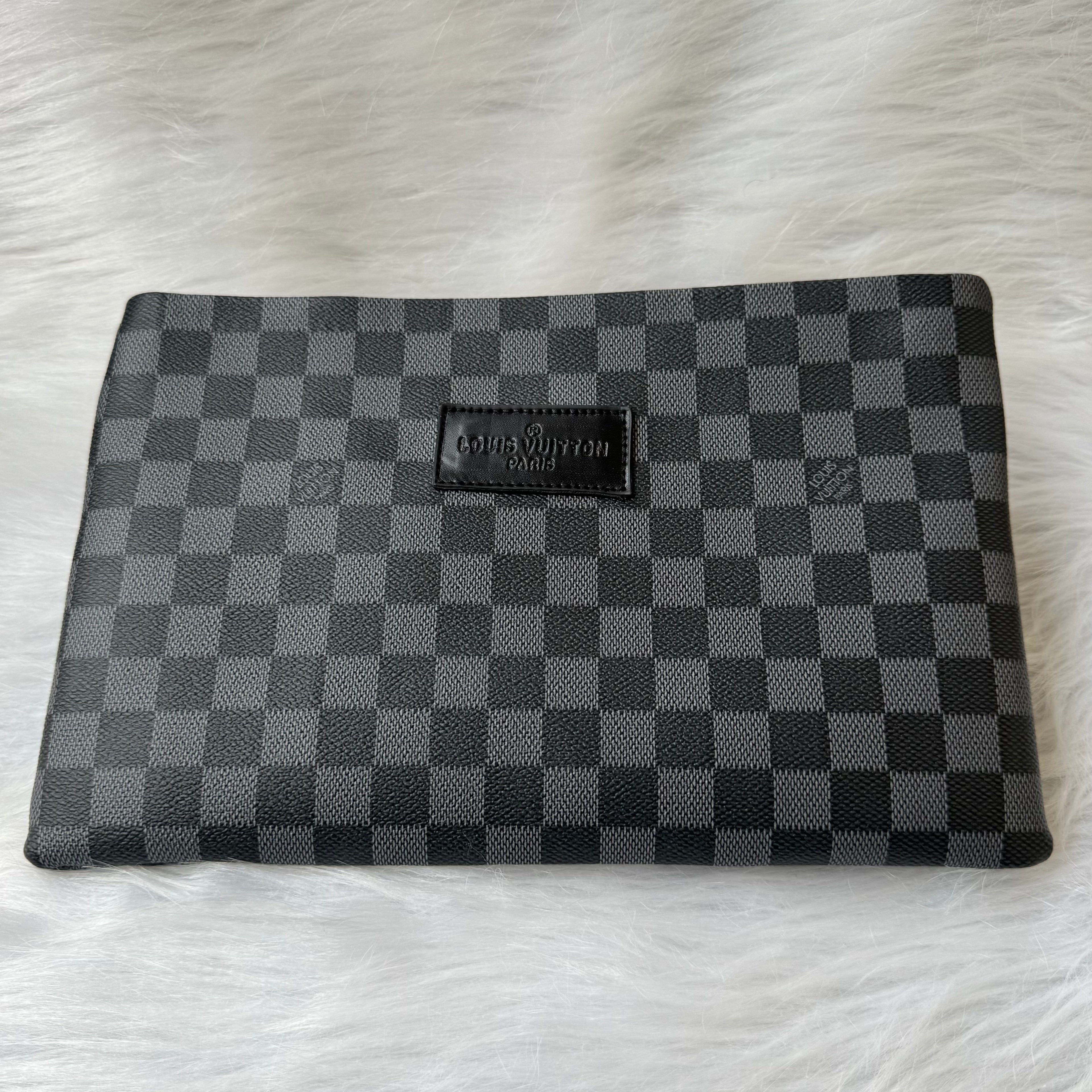 Louis Vuitton Pochette |Gray|