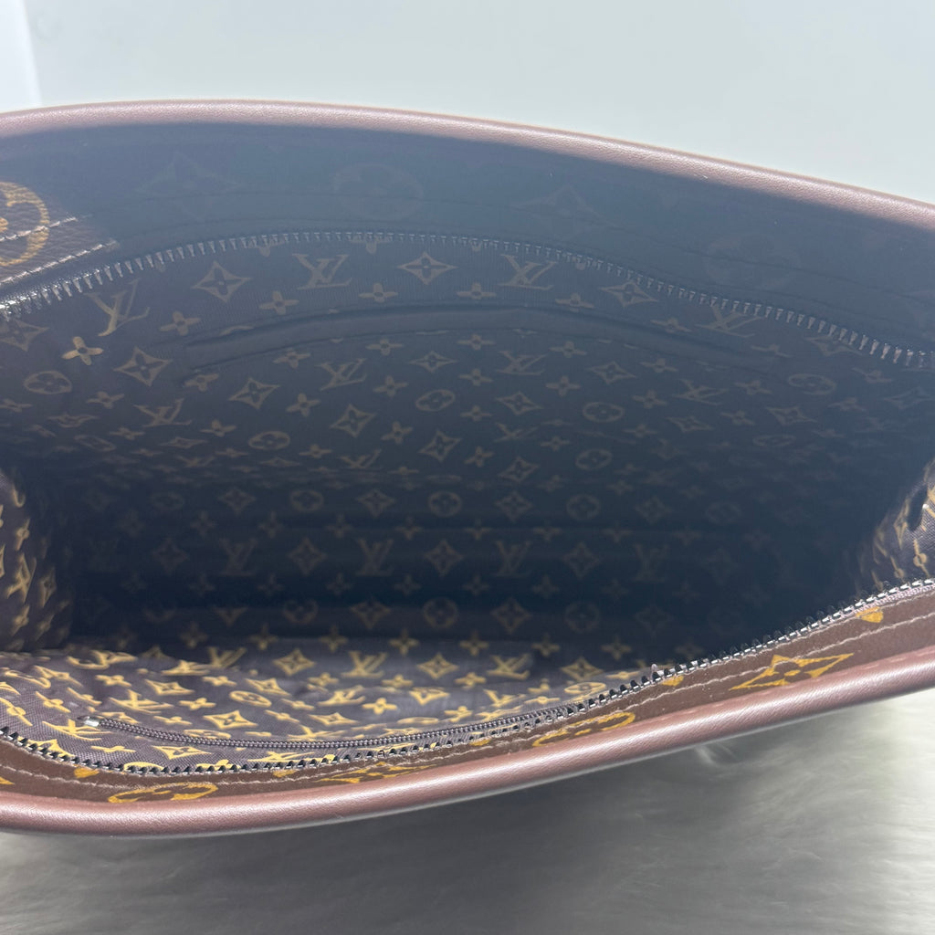 Louis Vuitton Clutch Bag |Brown|