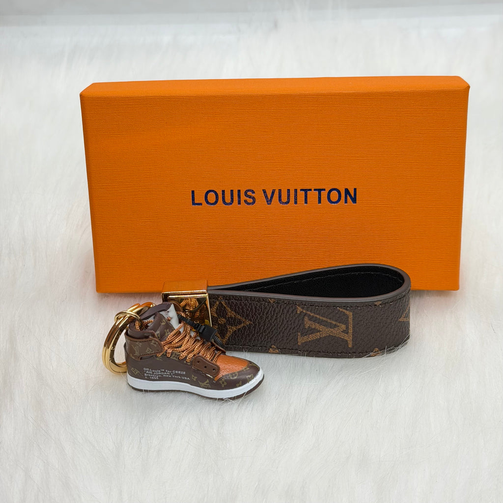 Louis Vuitton Sneaker Keychain |Brown|