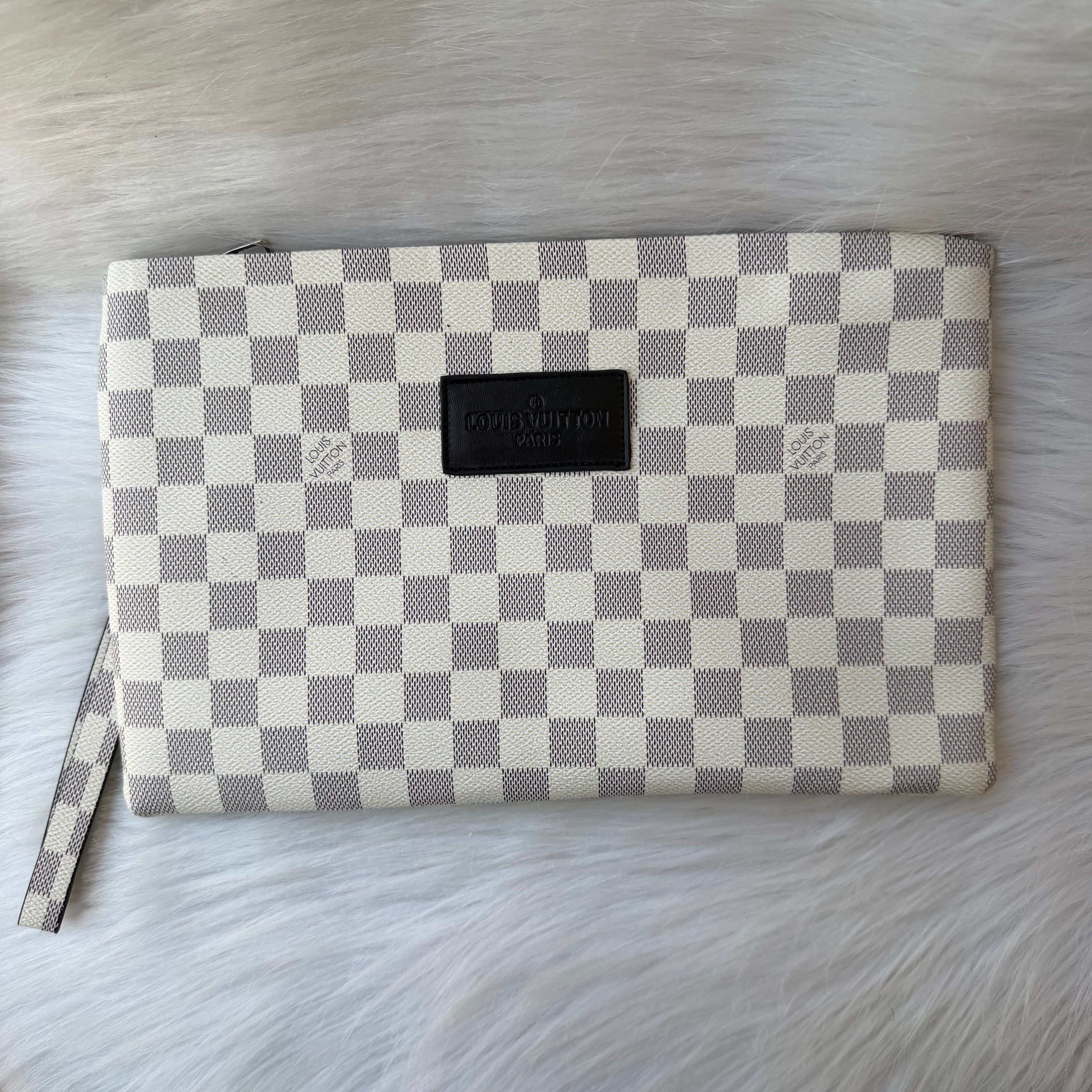 Louis Vuitton Pochette |White|