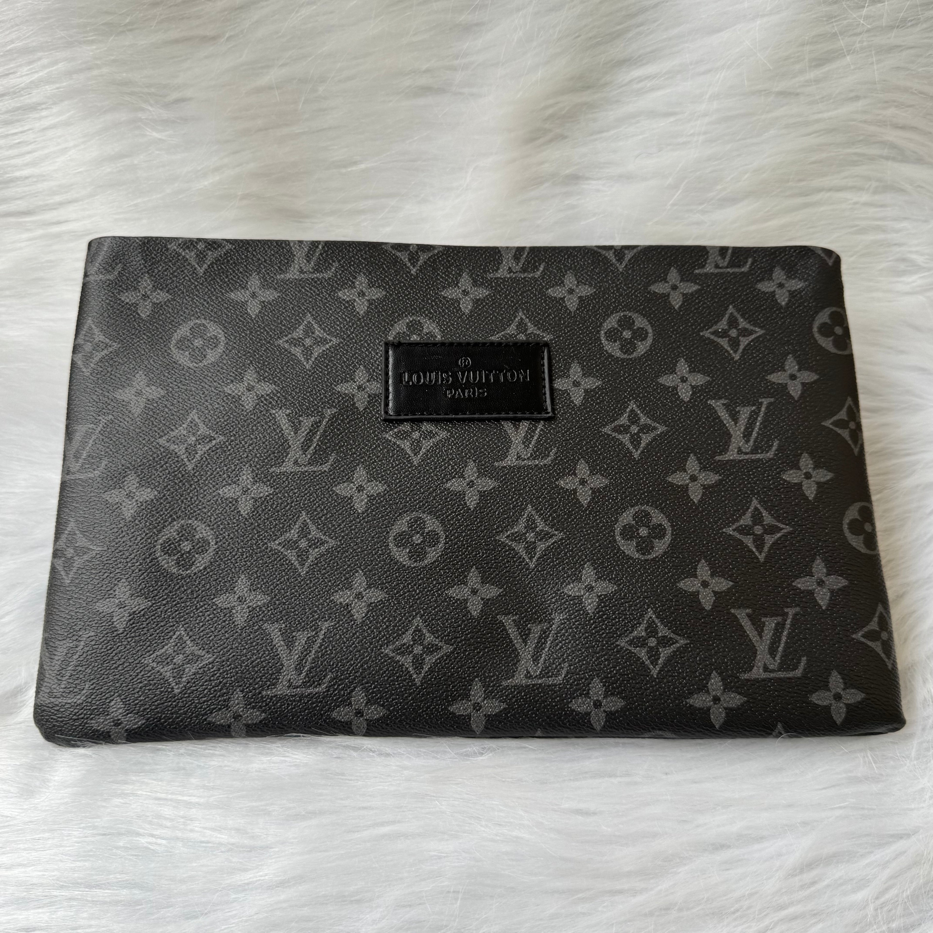 Louis Vuitton Pochette |Black|
