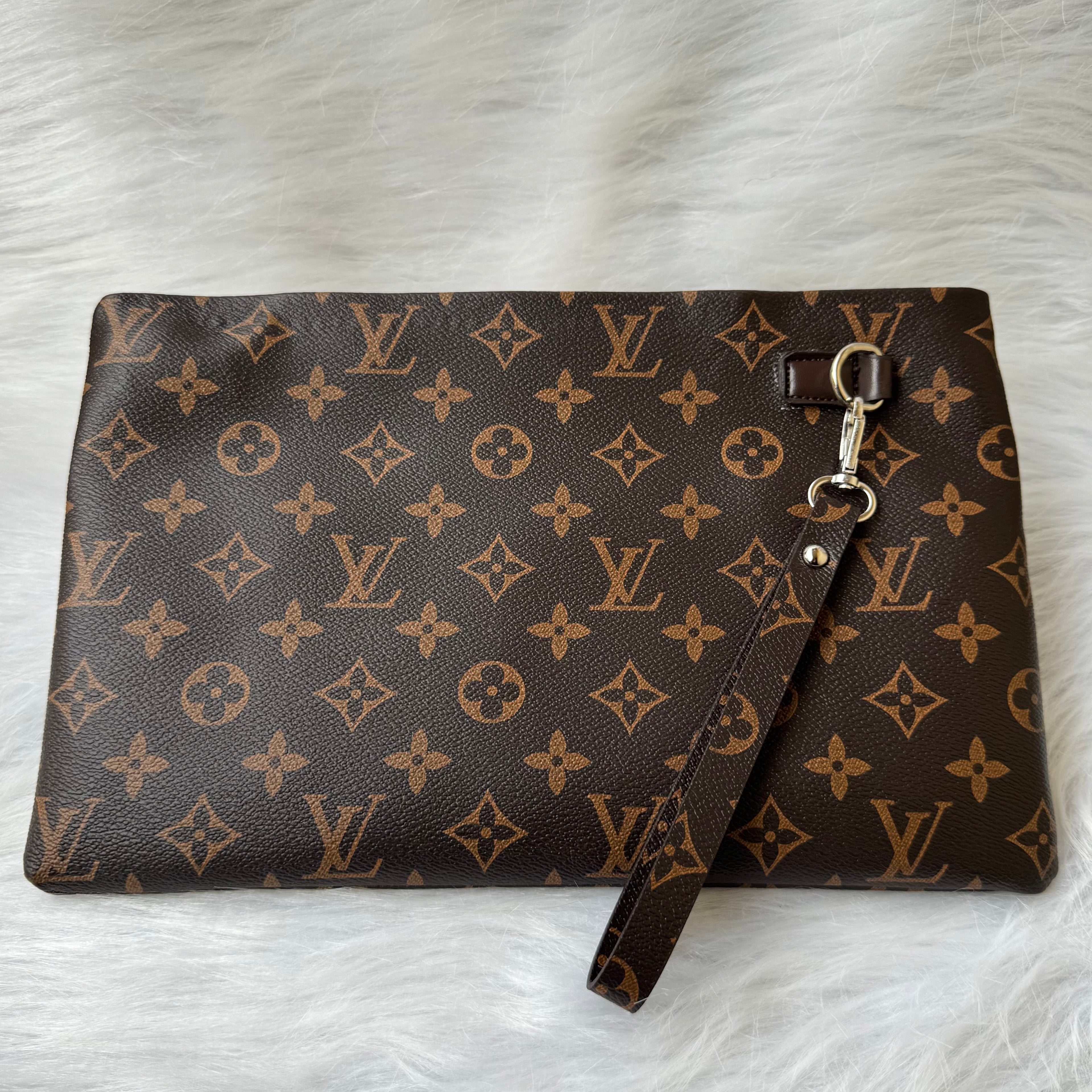Louis Vuitton Pochette |Brown|