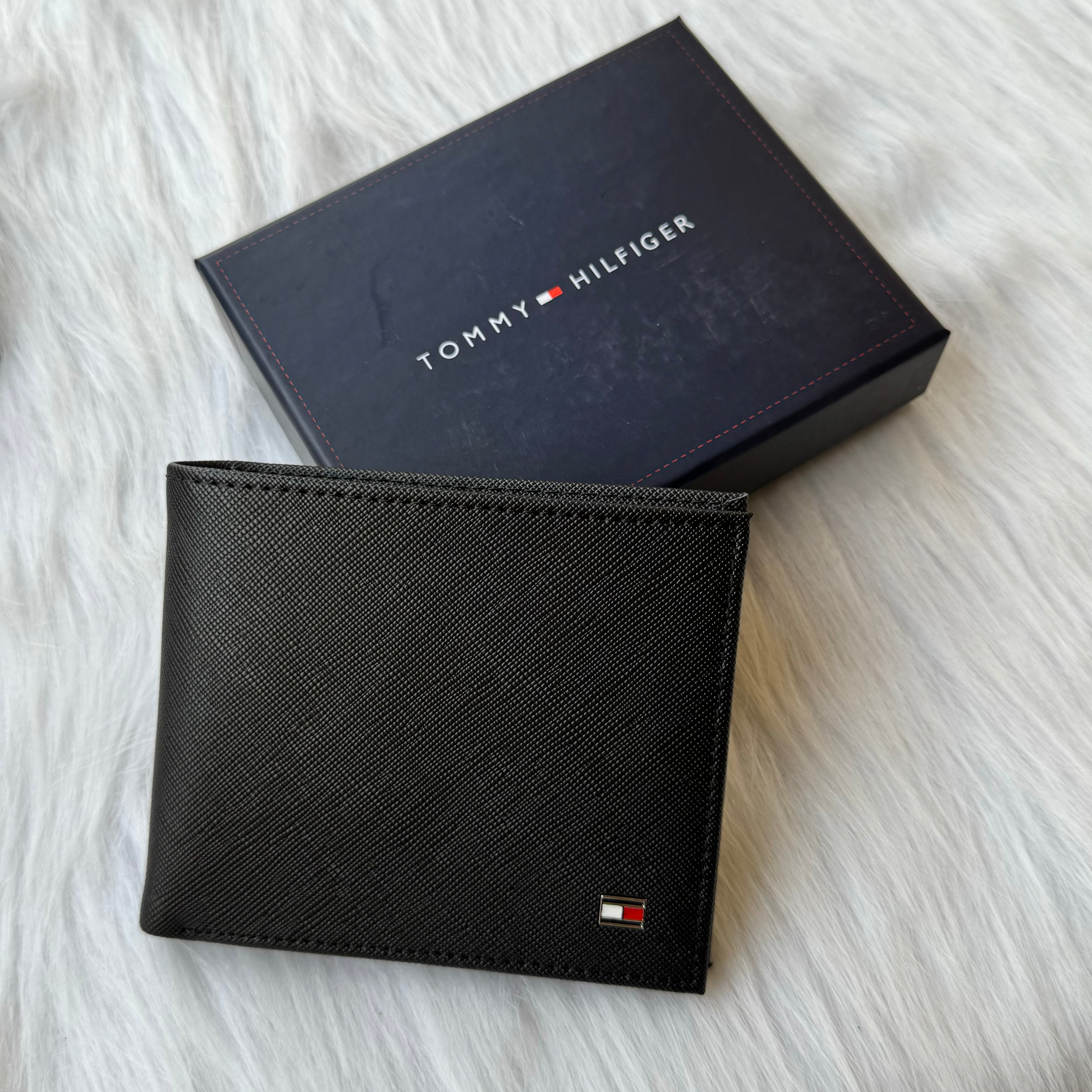 Tommy Hilfiger Wallet |Black|
