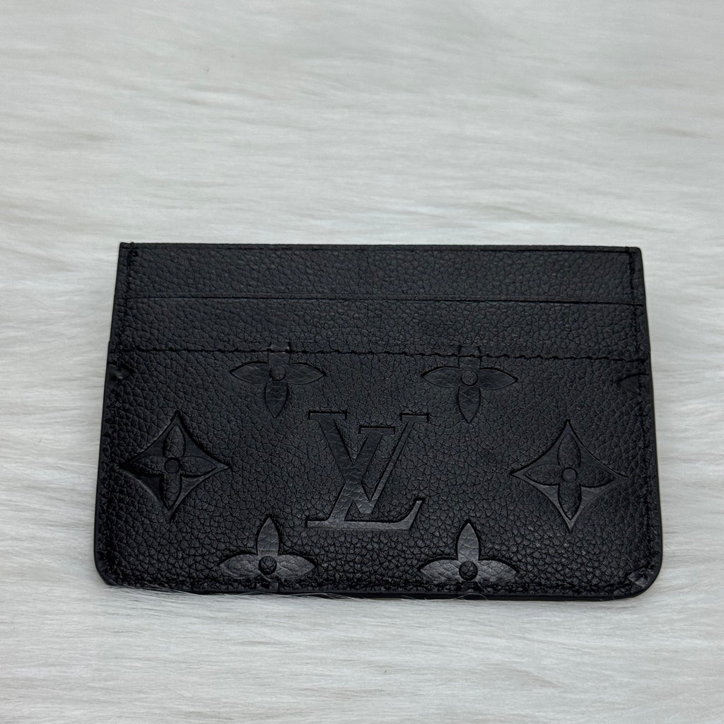 Louis Vuitton Card-Holder |Black Embossed Logo|