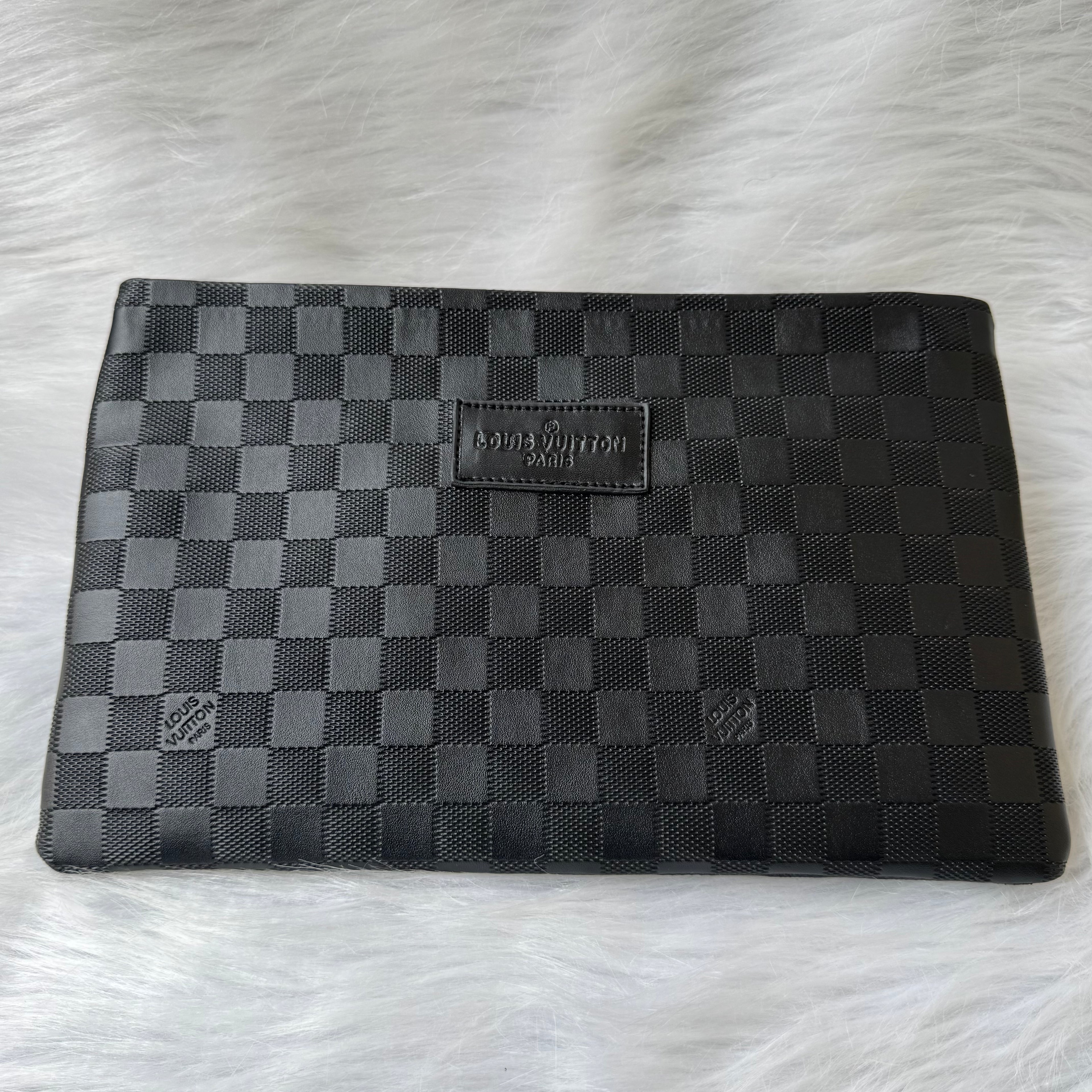 Louis Vuitton Pochette |Black|