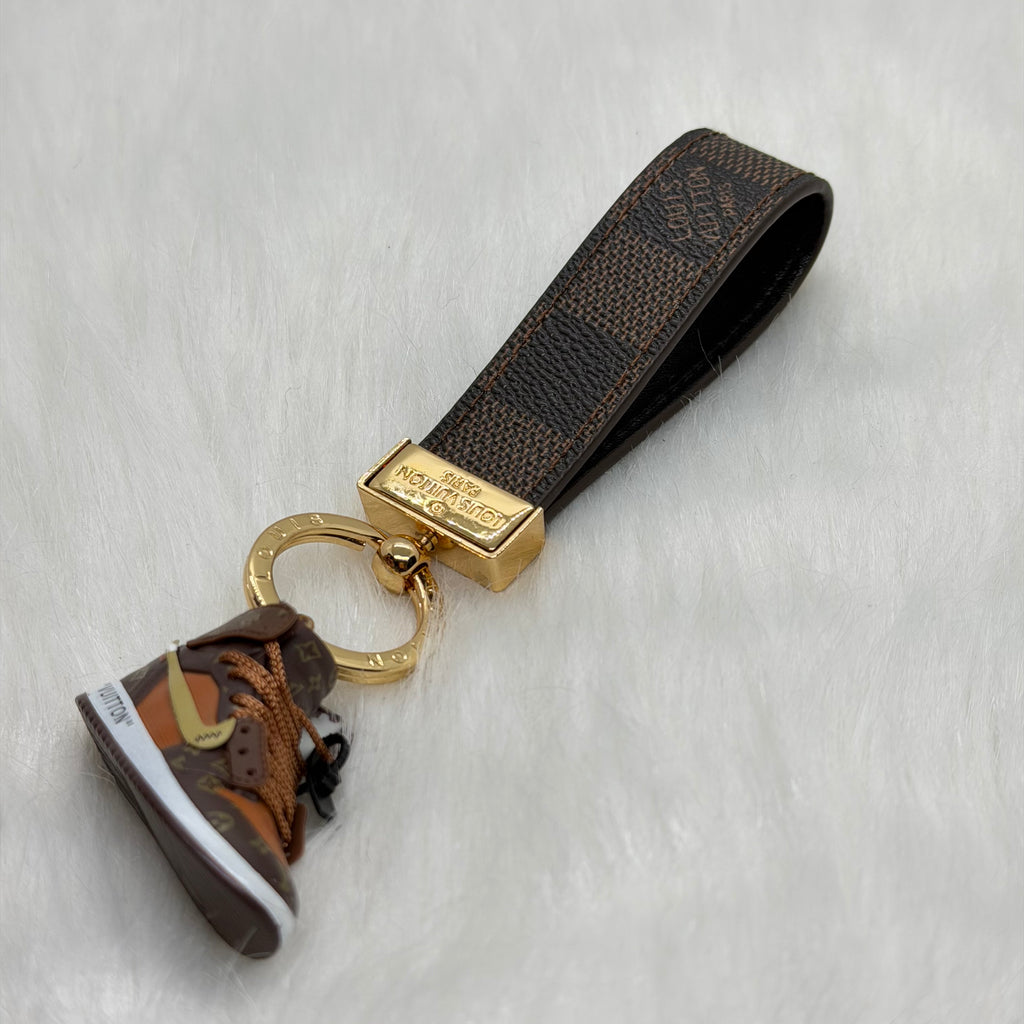 Louis Vuitton Sneaker Keychain |Brown|
