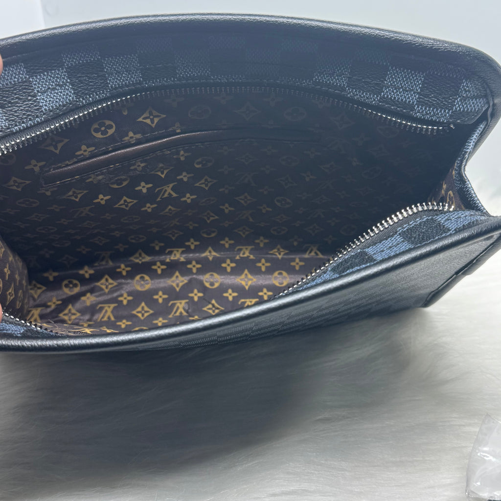 Louis Vuitton Keepall Clutch Bag |Black|