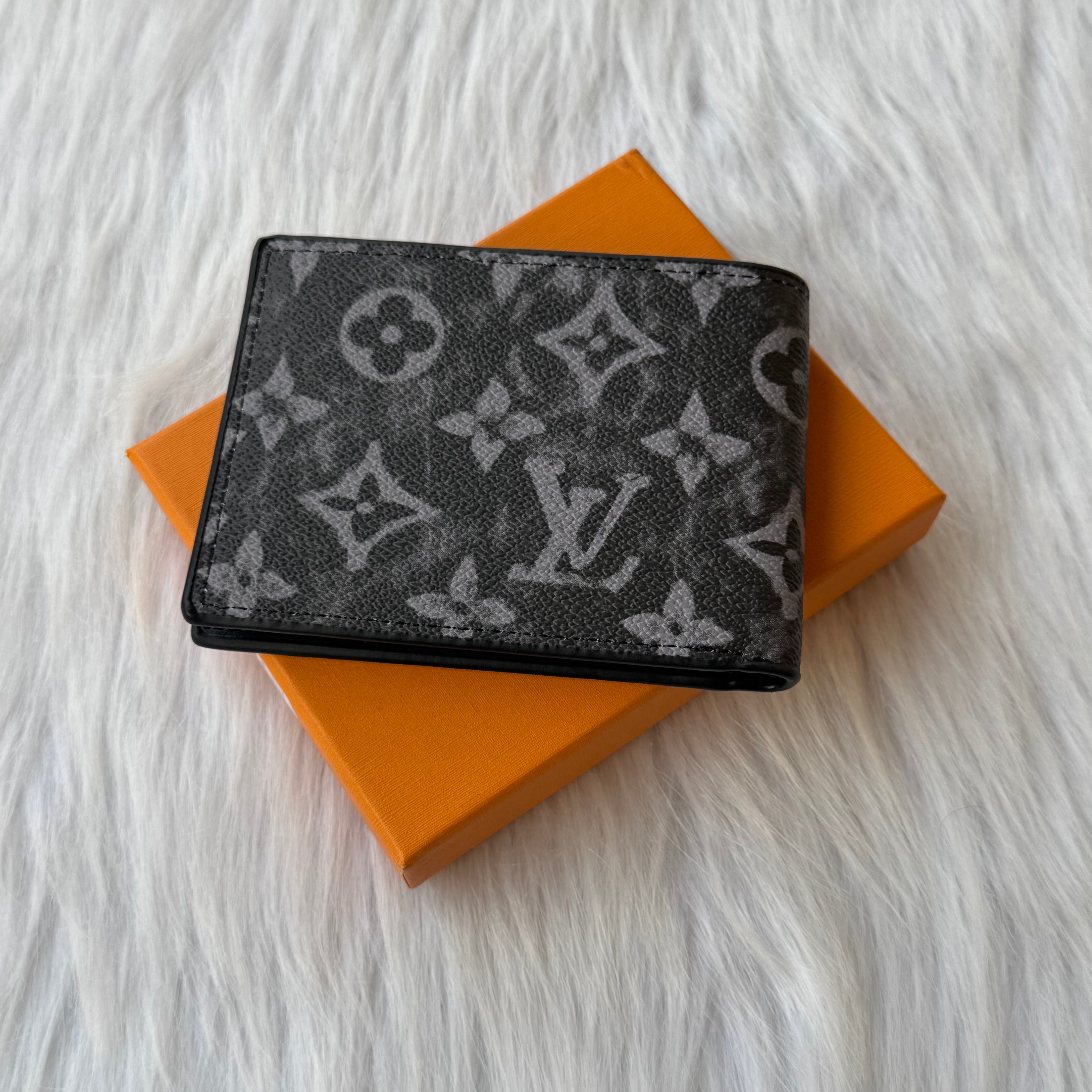 Louis vuitton wallet |Black|