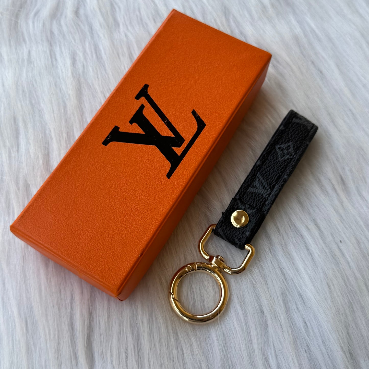 Louis Vuitton Key Medal |Black|