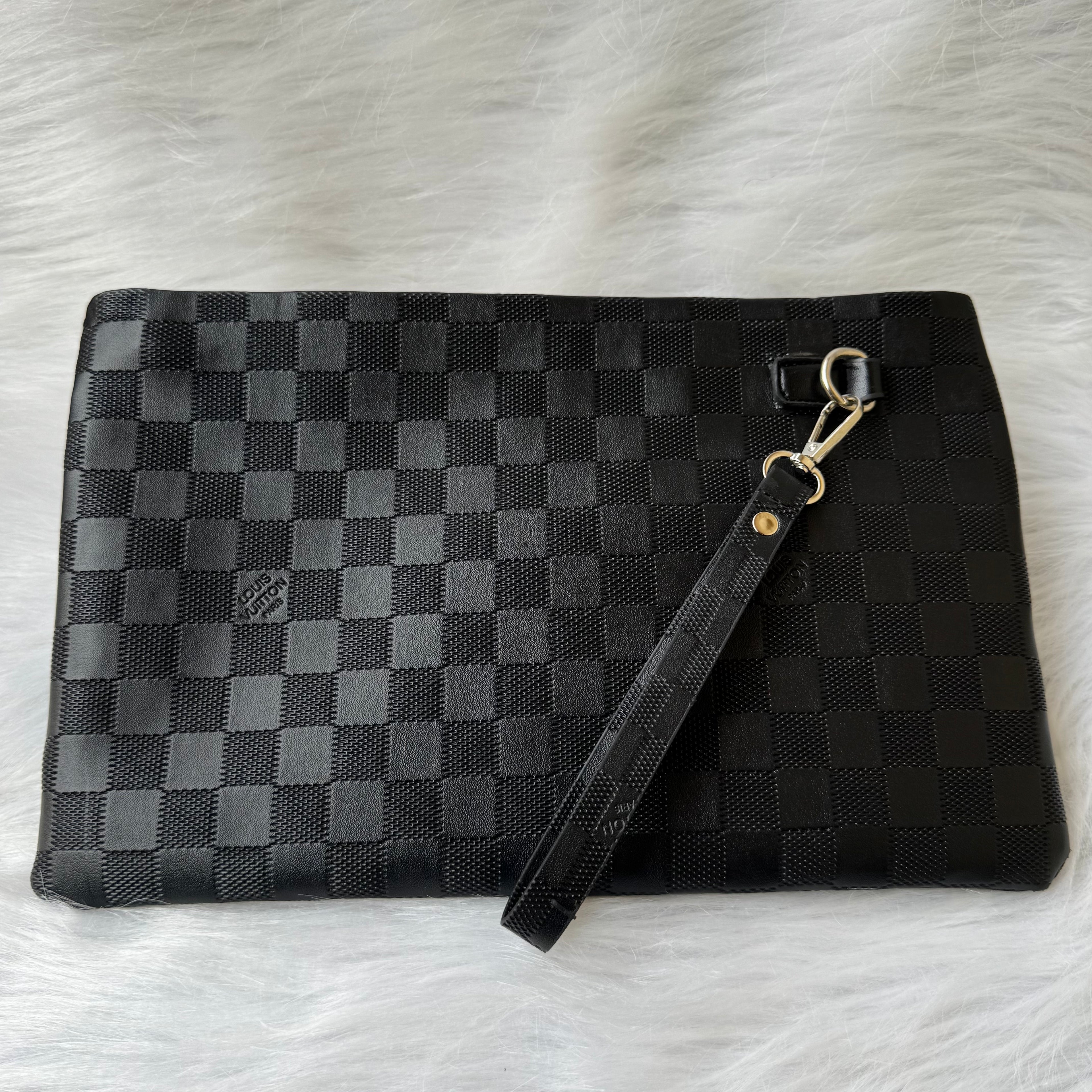 Louis Vuitton Pochette |Black|