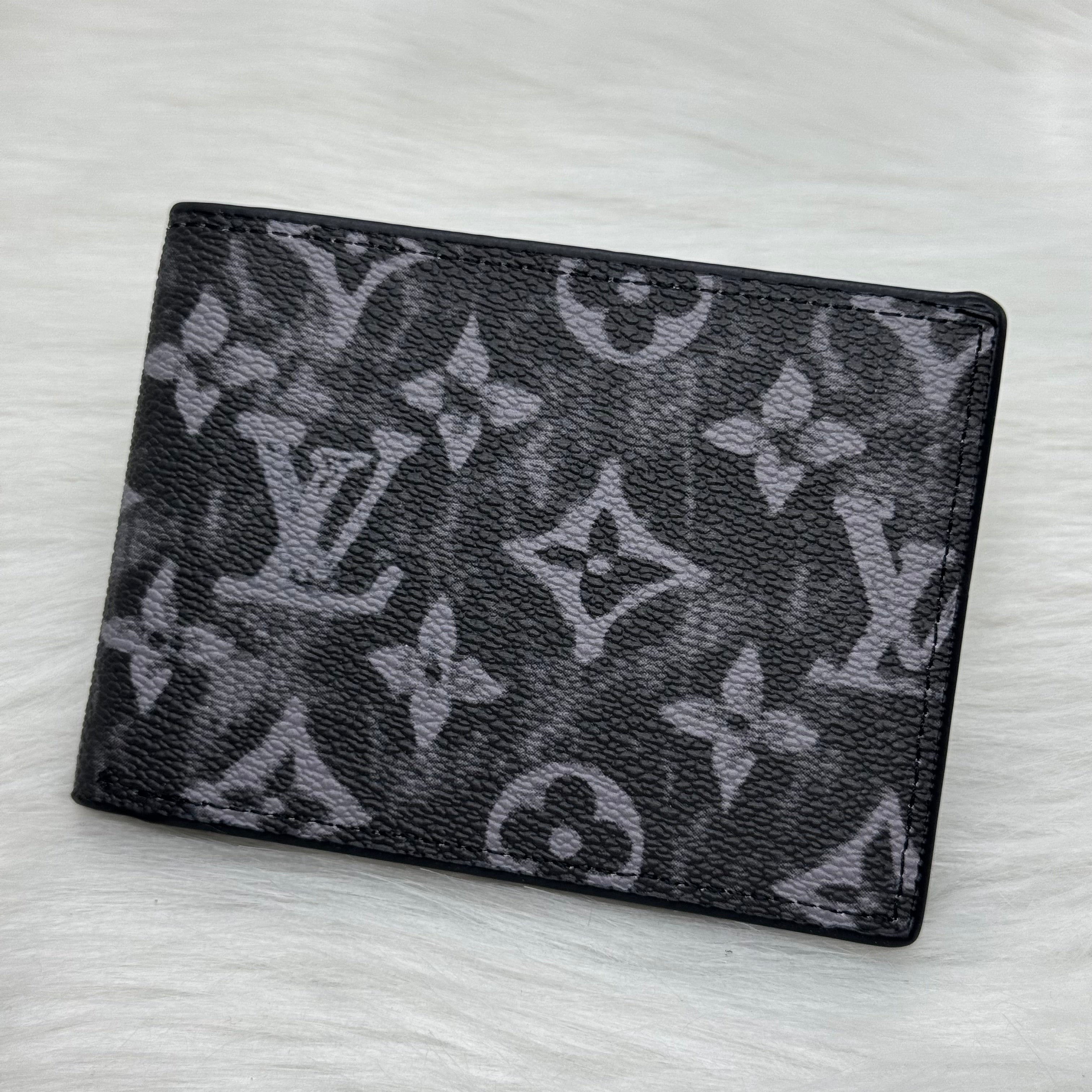 Louis vuitton wallet |Black|