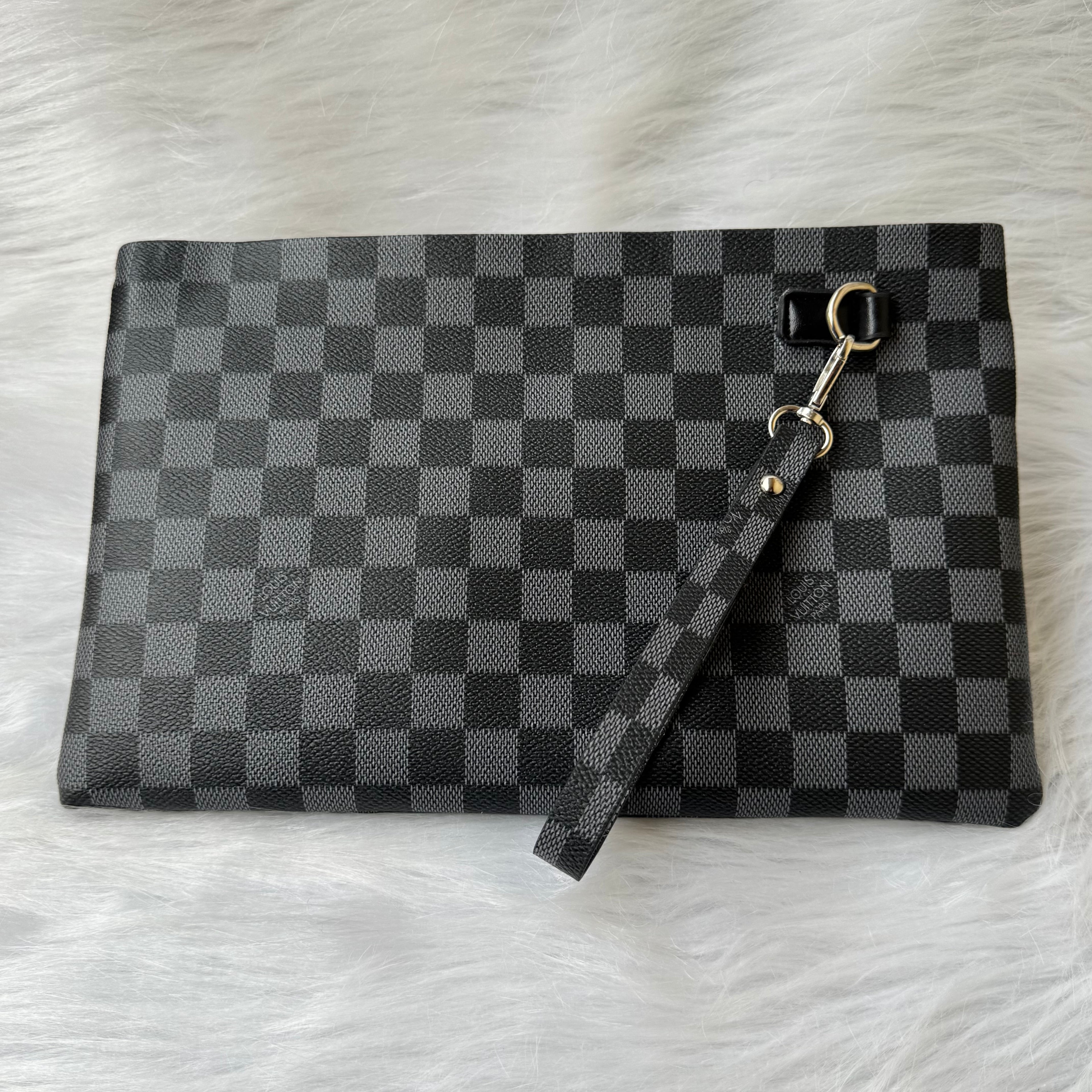 Louis Vuitton Pochette |Gray|