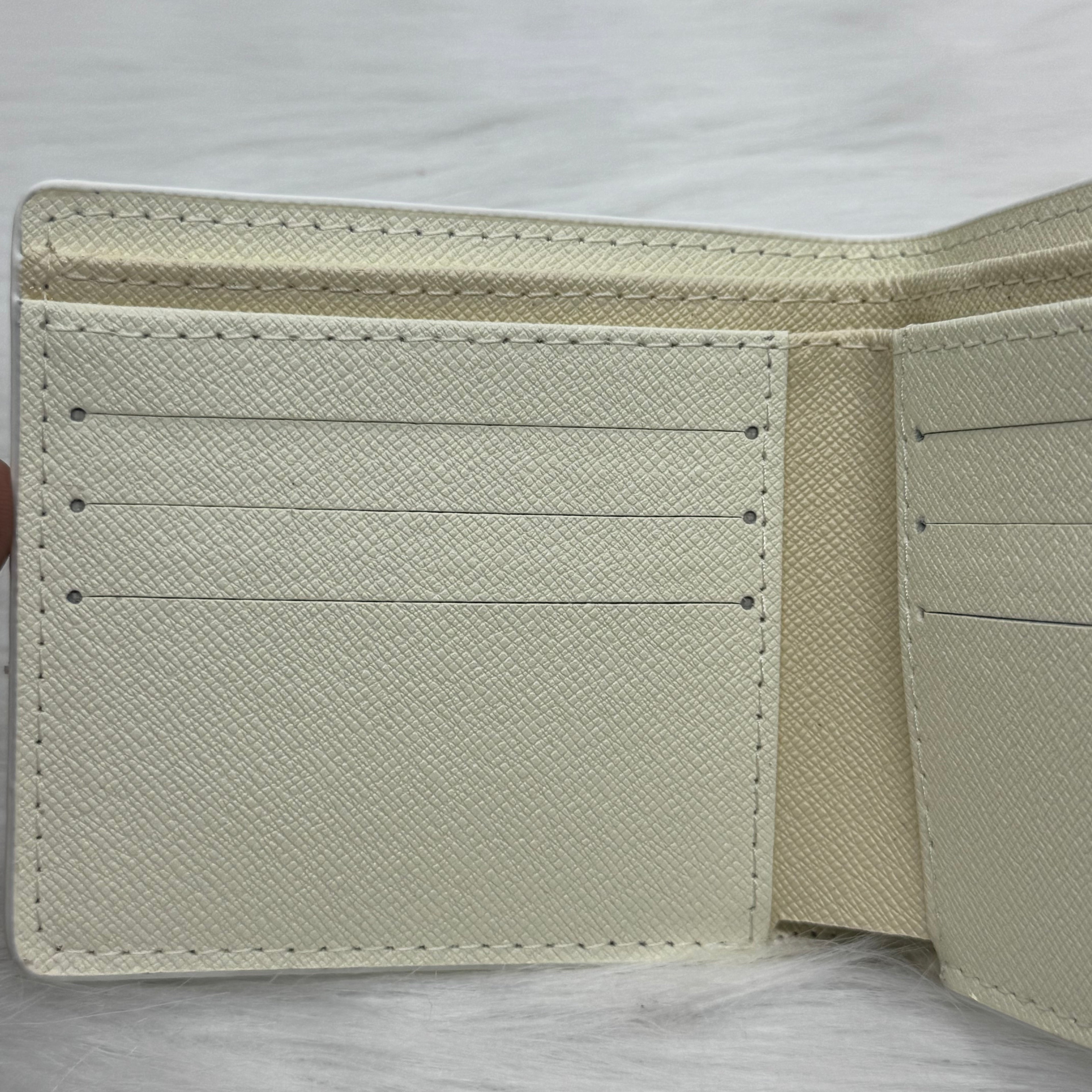 Louis Vuitton Wallet |White|